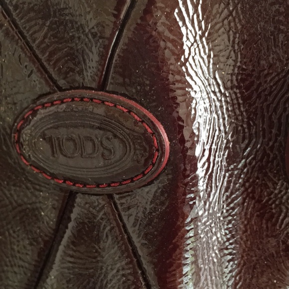 Tod’s Quilted Burgundy Handbag - Picture 2 of 8